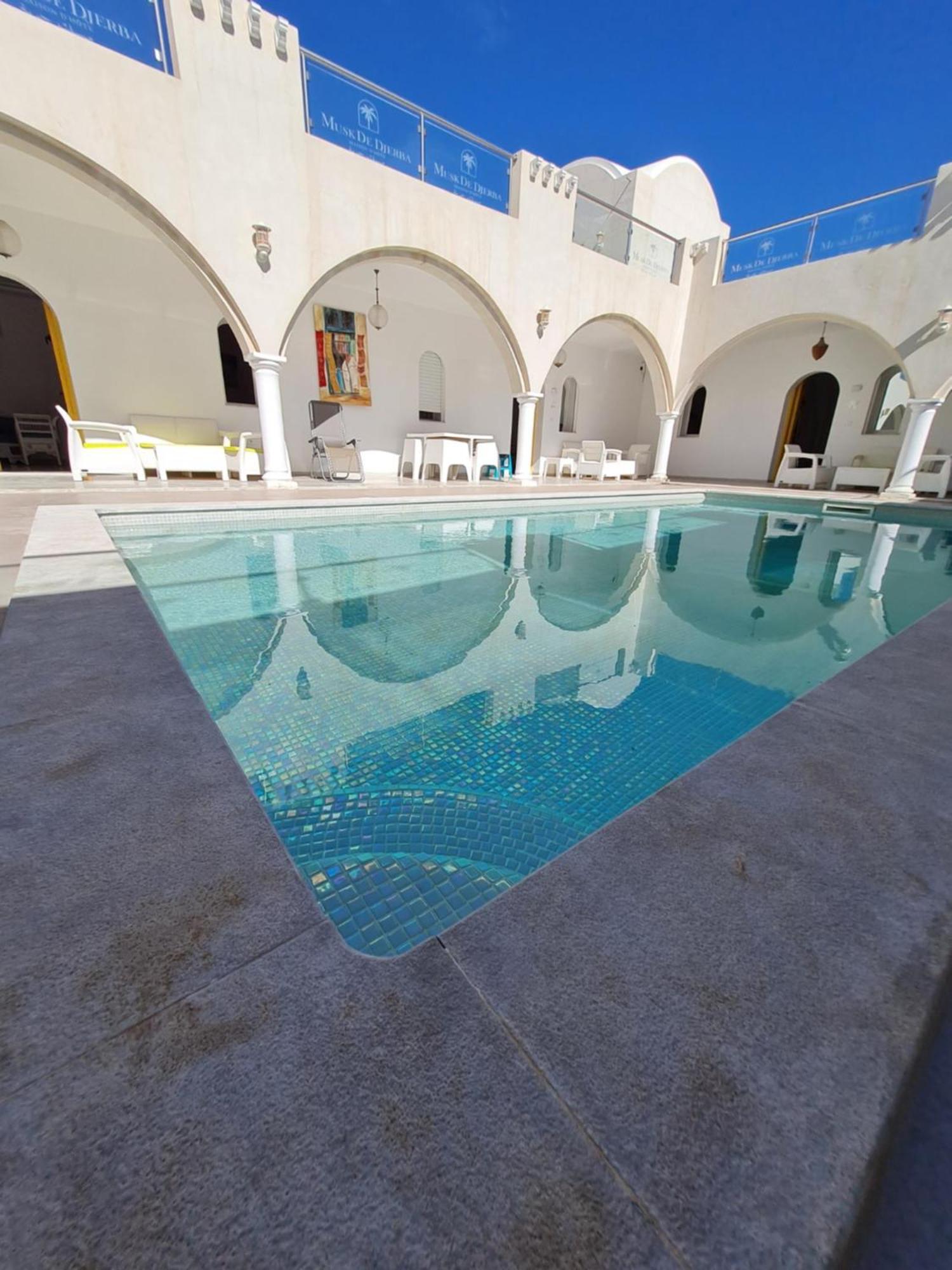 Musk De Djerba Suite Aziz Avec Piscine Temlale Εξωτερικό φωτογραφία